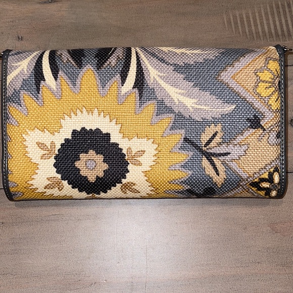 Spartina 449 Convertible Crossbody Clutch Plus ID - Picture 4 of 9